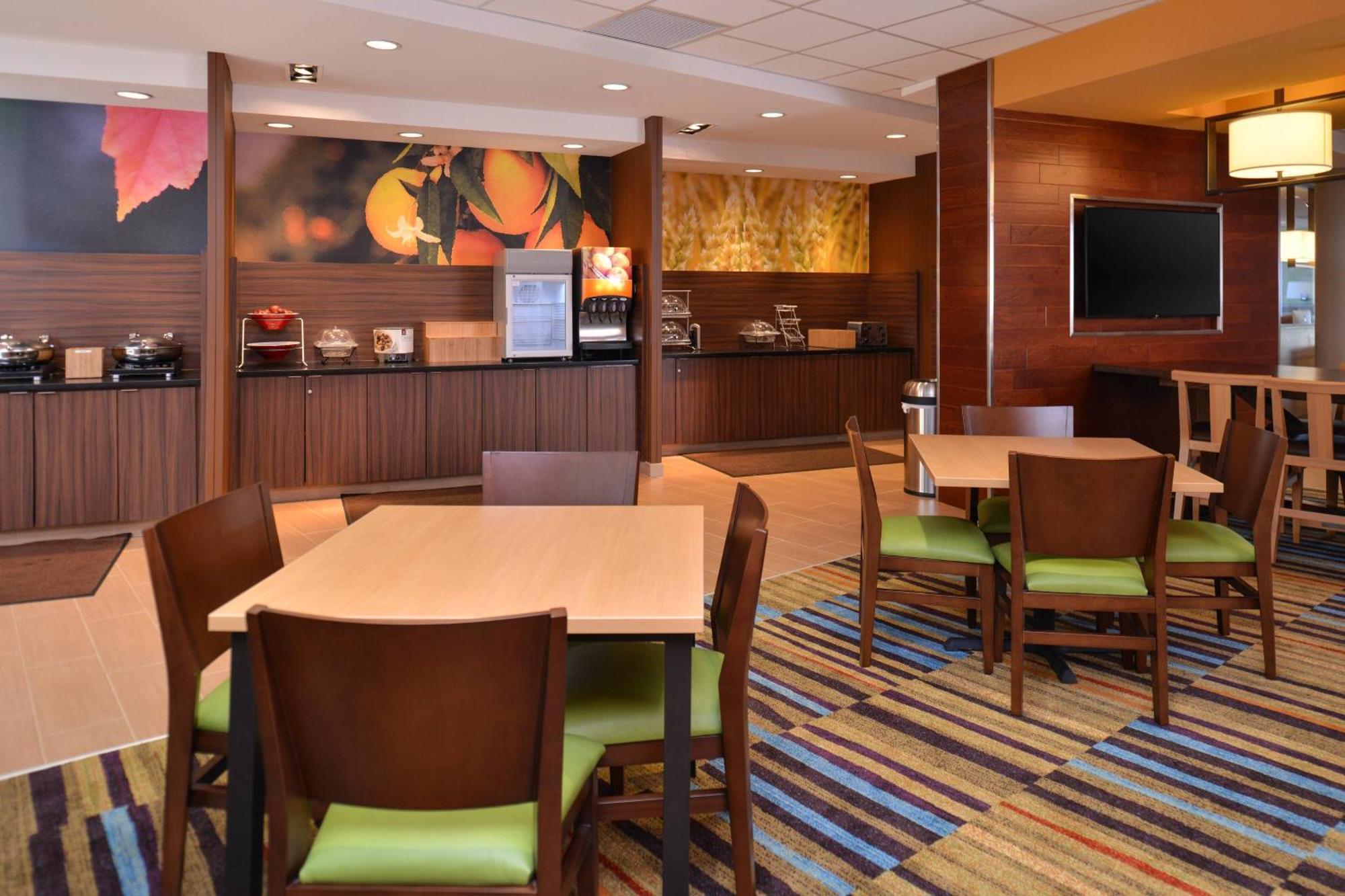 Hotel Fairfield & By Marriott Sacramento Airport Woodland