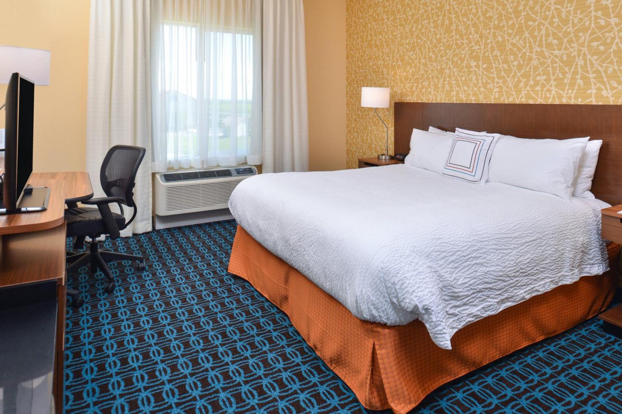 Fairfield & By Marriott Sacramento Airport 3*
