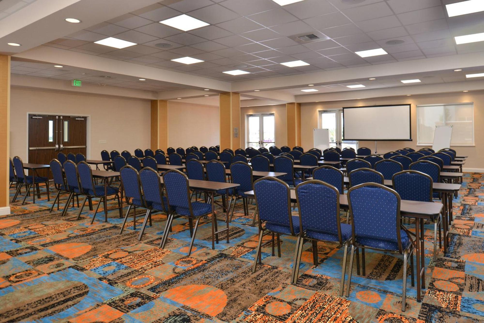 Fairfield & By Marriott Sacramento Airport