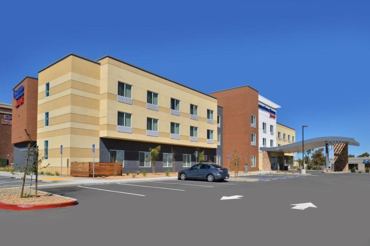 Hotel Fairfield & By Marriott Sacramento Airport