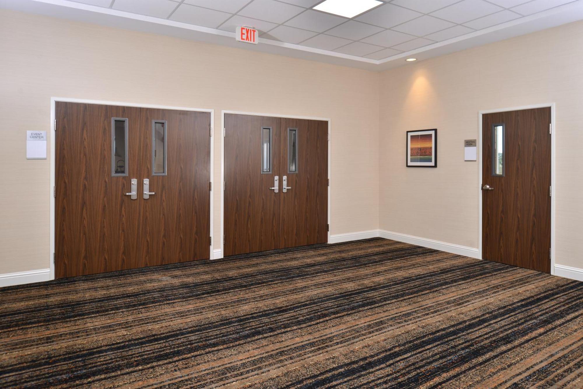 Hotel Fairfield & By Marriott Sacramento Airport Woodland