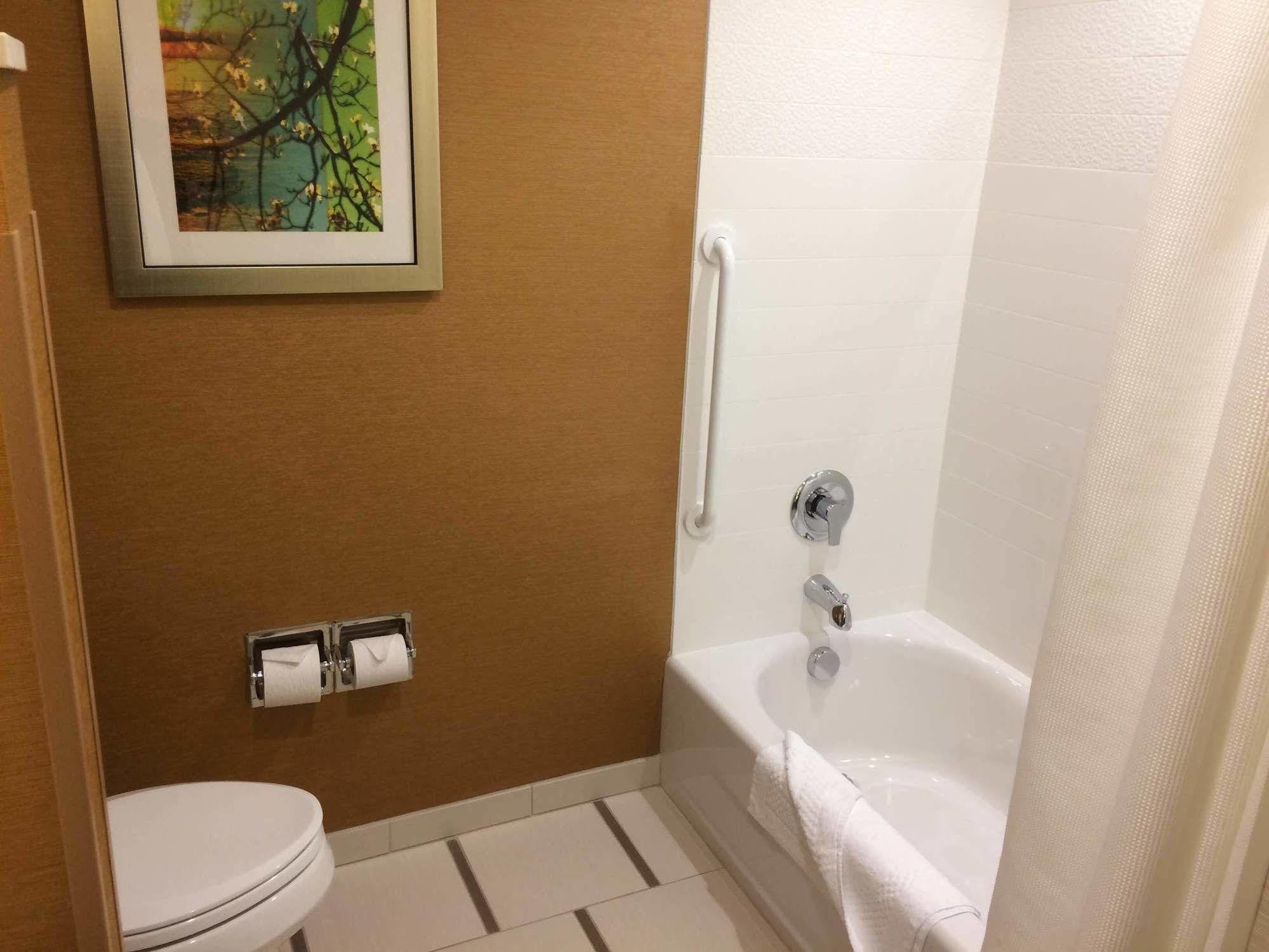 Fairfield & By Marriott Sacramento Airport